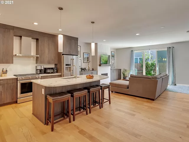 MLS: 21434509 Condo For Sale