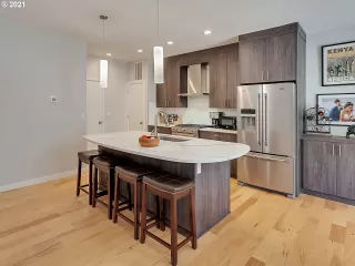 Photo #1: 21434509 Listing