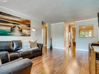 Photo #4: 21434634 Listing 
