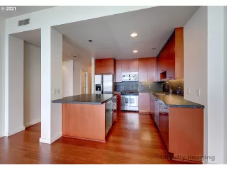 Photo #2: 21434725 Listing