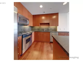 Photo #3: 21434725 Listing