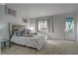 Photo #6: 21434797 Listing