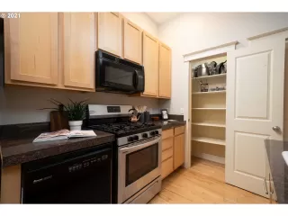 Photo #1: 21434823 Listing