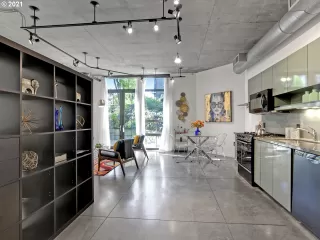 Photo #3: 21435079 Listing