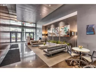 Photo #2: 21435569 Listing