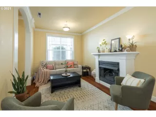 Photo #2: 21435815 Listing