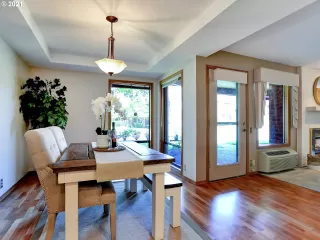 Photo #4: 21436019 Listing