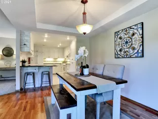 Photo #6: 21436019 Listing