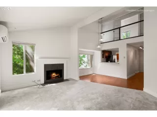 Photo #5: 21436123 Listing 