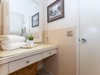 Photo #1: 21436433 Listing