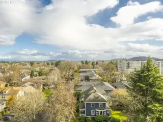 Photo #5: 21436433 Listing