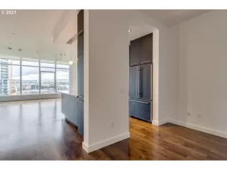 Photo #1: 21436644 Listing