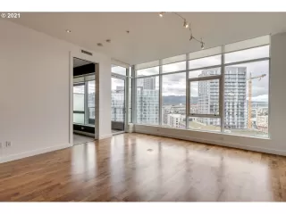 Photo #5: 21436644 Listing