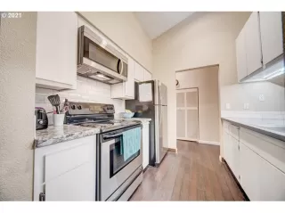 Photo #3: 21436839 Listing