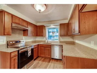 Photo #1: 21437046 Listing