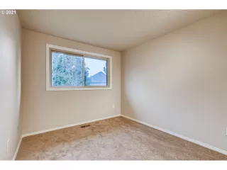 Photo #4: 21437046 Listing
