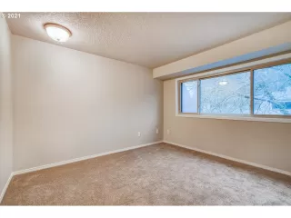 Photo #6: 21437046 Listing