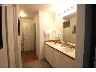 Photo #5: 21437089 Listing 