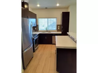 Photo #2: 21437121 Listing 