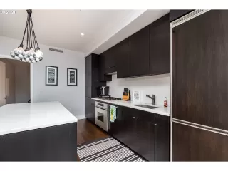 Photo #5: 21437275 Listing