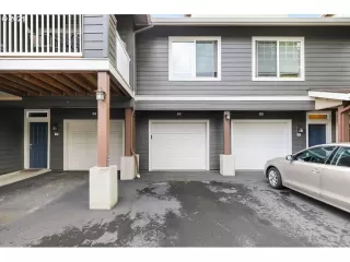 Photo #5: 21437948 Listing