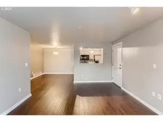 Photo #3: 21437977 Listing