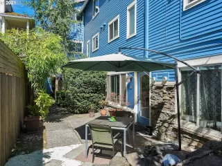 Photo #6: 21438855 Listing