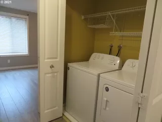 Photo #2: 21439130 Listing