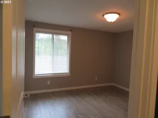 Photo #3: 21439130 Listing