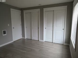 Photo #5: 21439130 Listing