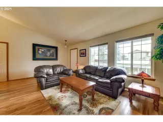 Photo #1: 21439326 Listing