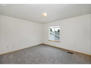 More Details about MLS # 21439615 : 6722 SE 81ST AVE