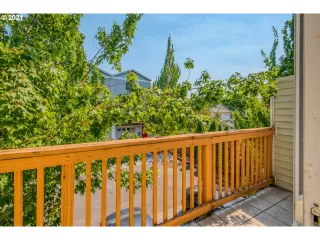 Photo #6: 21439615 Listing