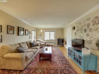 Photo #4: 21439800 Listing