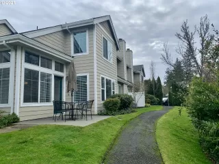Photo #4: 21439890 Listing
