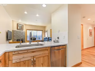 Photo #3: 21440046 Listing