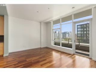 Photo #2: 21440609 Listing