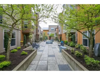 Photo #3: 21440611 Listing