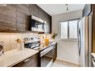 Photo #5: 21440784 Listing 