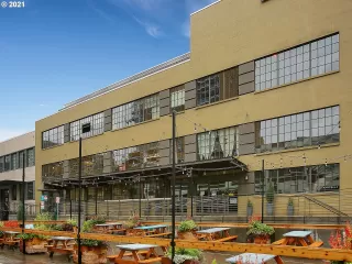 Photo #1: 21441361 Listing