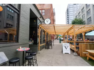 Photo #3: 21441361 Listing