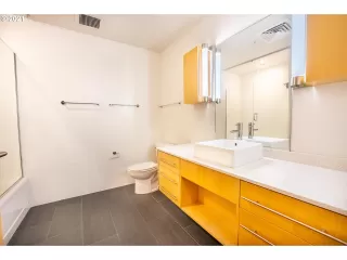 Photo #6: 21441361 Listing