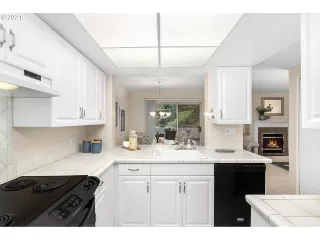 Photo #3: 21441562 Listing