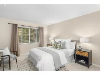 Photo #5: 21441562 Listing