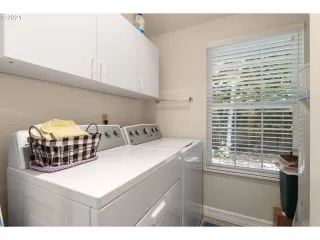 Photo #3: 21441655 Listing