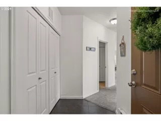 Photo #3: 21441738 Listing