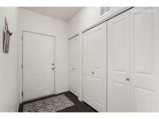 Photo #4: 21441738 Listing