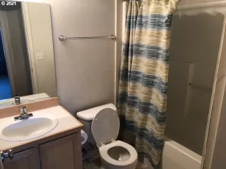 Photo #2: 21442098 Listing