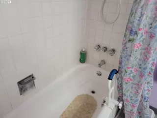 Photo #5: 21442150 Listing