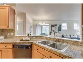 Photo #2: 21442304 Listing